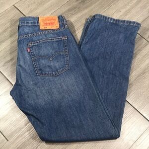 Levi’s 514 Medium Wash Blue Slim Straight 100% Cotton Jeans size 34x32